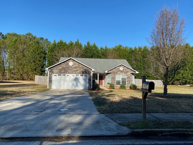 Foto del edificio - Ranch style home in Locust Grove