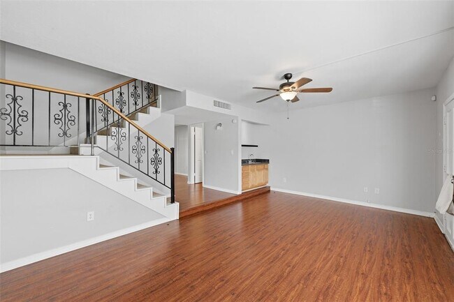 Foto del edificio - 10315 Carrollwood Ln