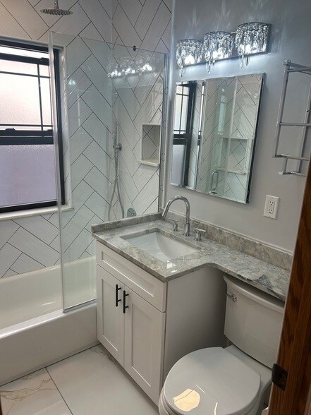 Foto del edificio - 6620 W Devon Ave