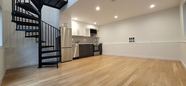 Foto del edificio - Recently Constructed, Fully Detached, Garden Unit, Utilities Included**Open House**