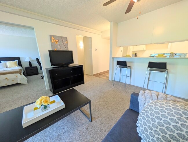 Building Photo - Oxford Parkside Apartments