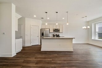 Building Photo - 11202 Gadsen Ln