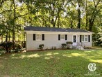 Primary Photo - 3 bed / 1.5 bath home with eat-in kitchen!...