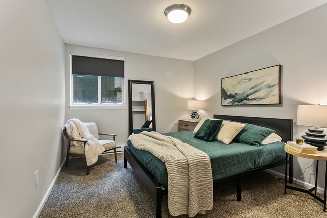 Building Photo - The Highlands Apartments