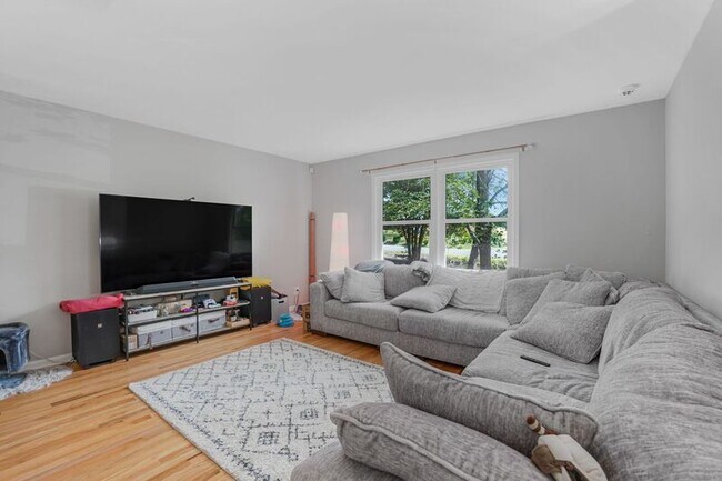 Foto del edificio - 1703 Sherwood Dr