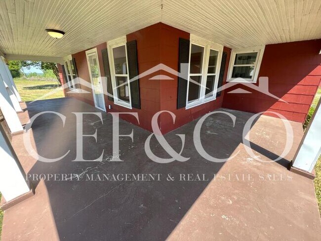 Foto del edificio - Secluded 2BR Retreat with Spacious Layout in Roebuck, SC!