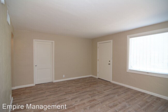 Building Photo - 3 br, 1 bath House - 4050 E. Dryden Ln