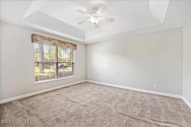 Building Photo - 5867 Treasure Ln