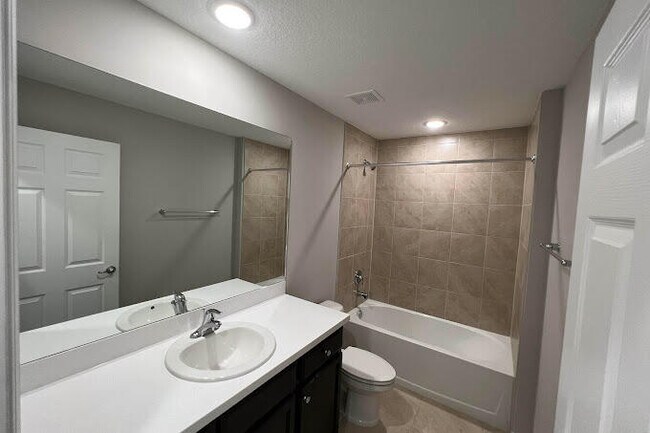 Building Photo - 5390 Winthrop Dr