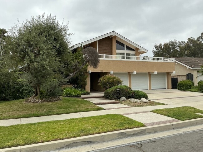 Building Photo - Charming 4 Bedroom 2 Bath 2 Story Home in the City of Fullerton