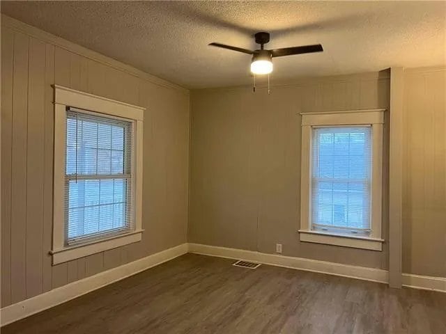 Foto del edificio - 242 N Valley St