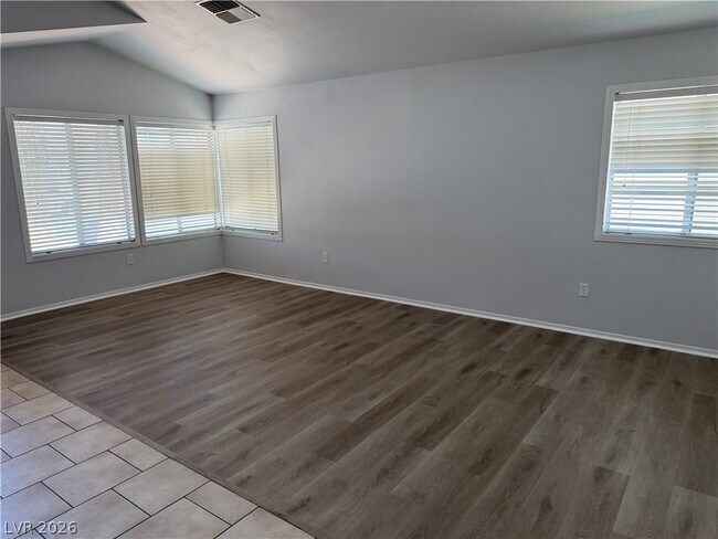 Building Photo - 5305 W Camino Del Rancho