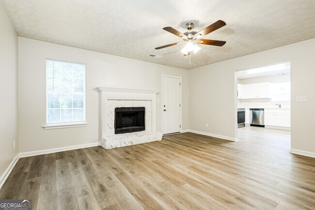 Foto del edificio - 6427 Pine Bark Ct