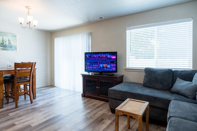 Foto del edificio - 5706 W 1st Pl