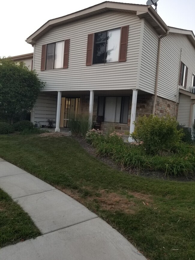 Building Photo - 333 Jefferson Ct