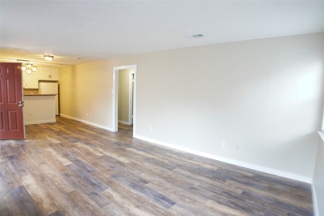 Foto del edificio - 2401 Sycamore Ave