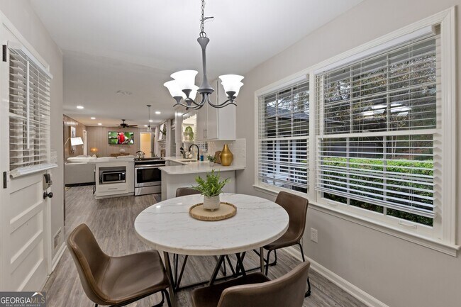 Foto del edificio - 2984 Blackberry Ln