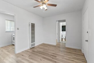 Building Photo - 2652 E 15th St