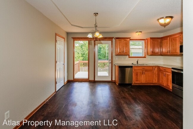 Building Photo - 3 br, 3 bath House - 11215 N Ditman Ave