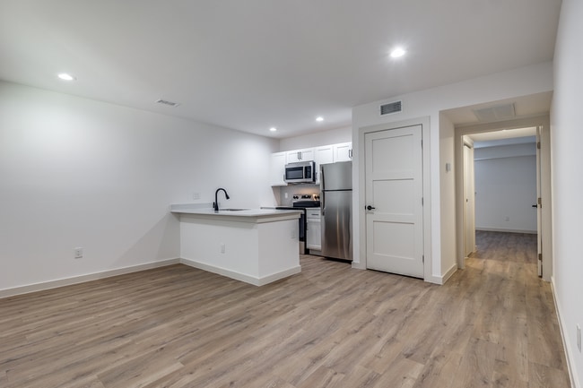 Building Photo - Beaux House at Bishop Ridge