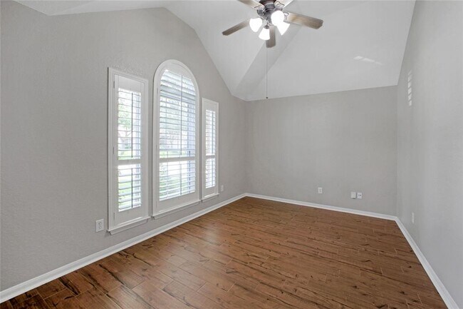 Foto del edificio - 12527 Cannonwood Ln