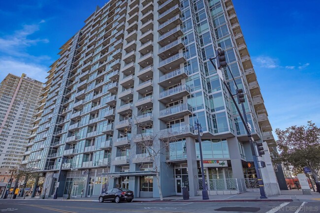Building Photo - 1080 Park Blvd