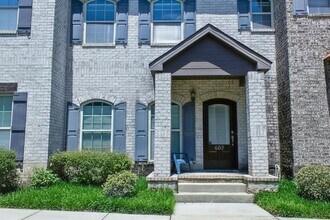 Building Photo - 2150 3rd Ct
