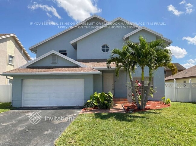 Building Photo - 9760 SW 9th Ct