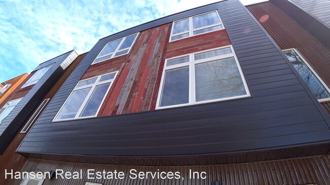 Building Photo - 708 SE 6th St