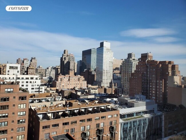 Foto del edificio - 305 E 63rd St