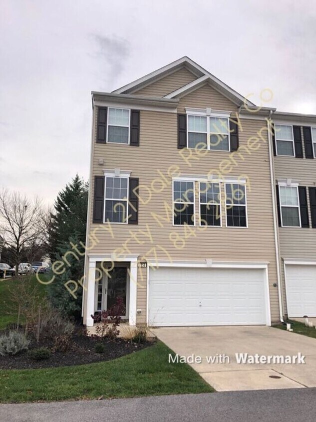 Primary Photo - Beautiful 4 Bedroom End Row Townhome in Ir...