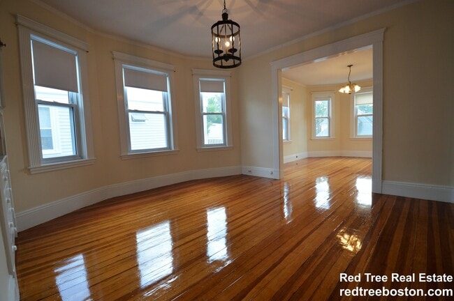 Photo - 39 Montfern Ave Apartment