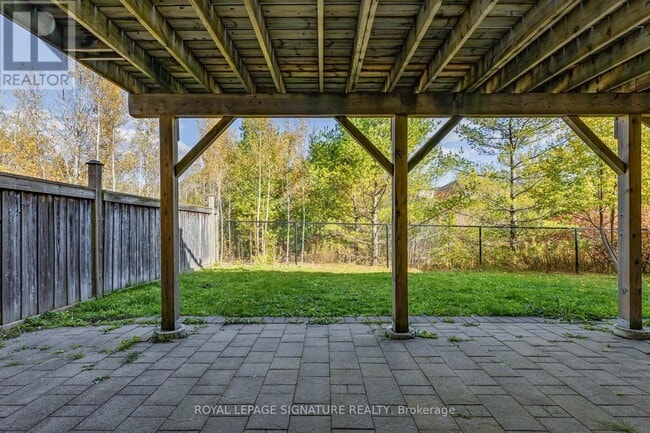 Building Photo - 35 Grange Dr