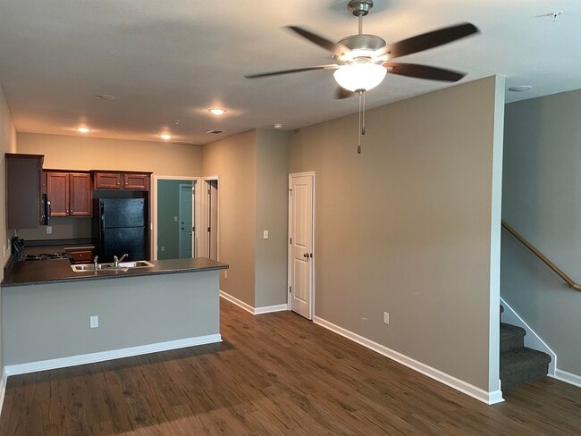 Building Photo - 2249 Del Carmel Way