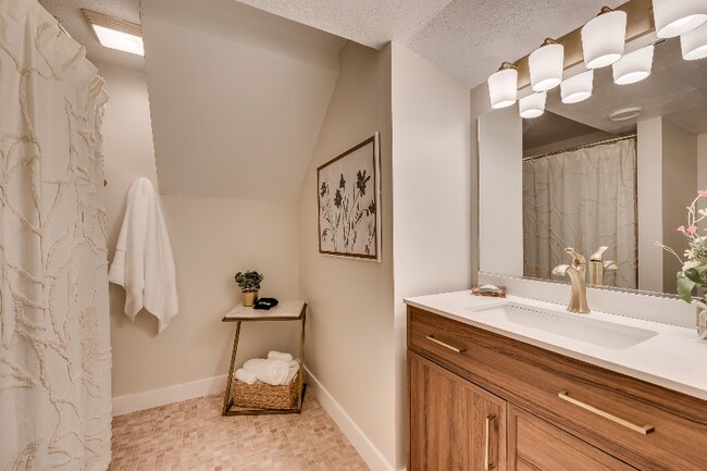 Foto del edificio - 5021 Beacon Hill Rd