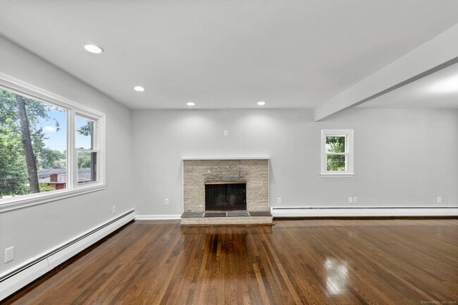Building Photo - 245 Homeside Ave