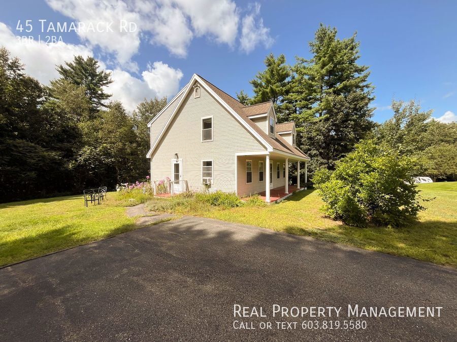 Primary Photo - Cozy 3-Bedroom Cottage with Expansive Yard...