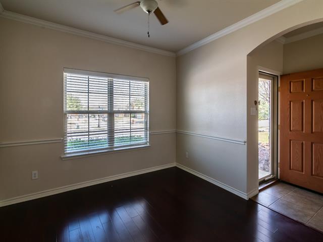 Building Photo - 472 Northbrook Ave