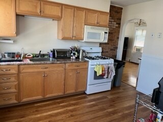 Foto del edificio - 88 Bowen Ave