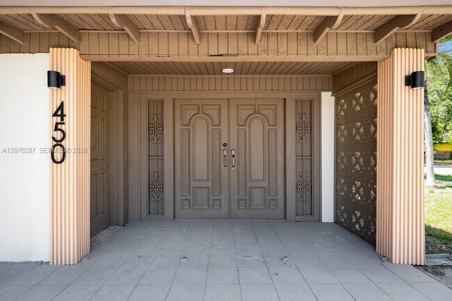 Foto del edificio - 450 NW 140th St