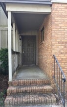 Building Photo - 214 Westbrooke Dr