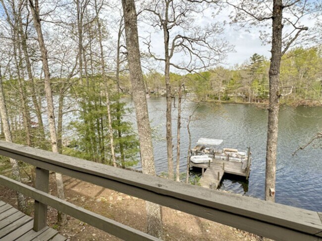 Building Photo - *Rare Find* Spacious St. George Lakefront ...