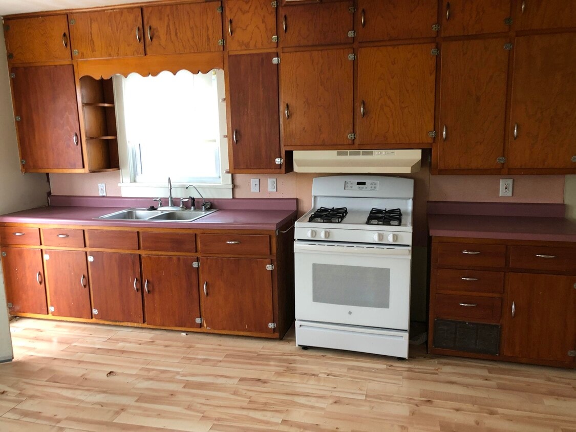 Building Photo - 1007 Santa Fe Trail