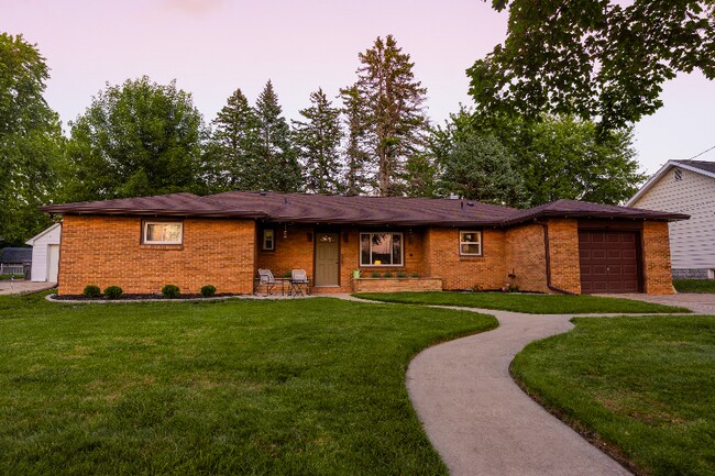 Foto del edificio - 2218 Jefferson Ave