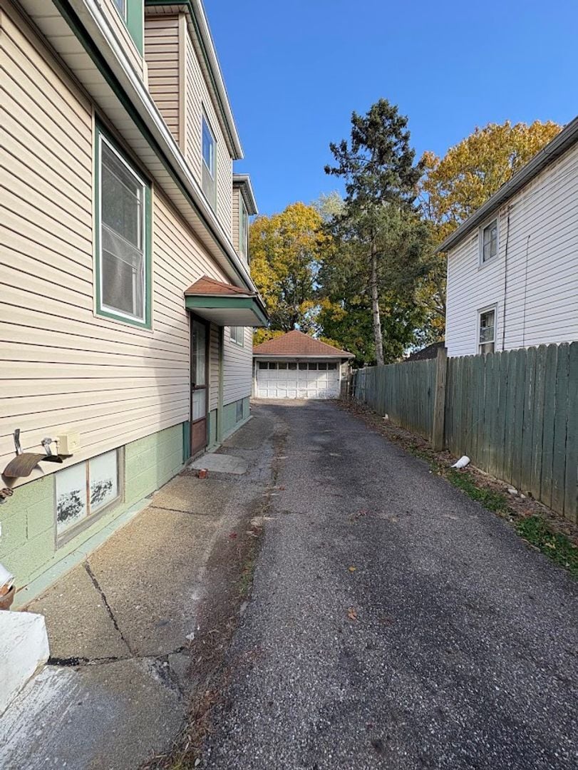 529 Gridley Ave Akron, OH 44306 – photo 2