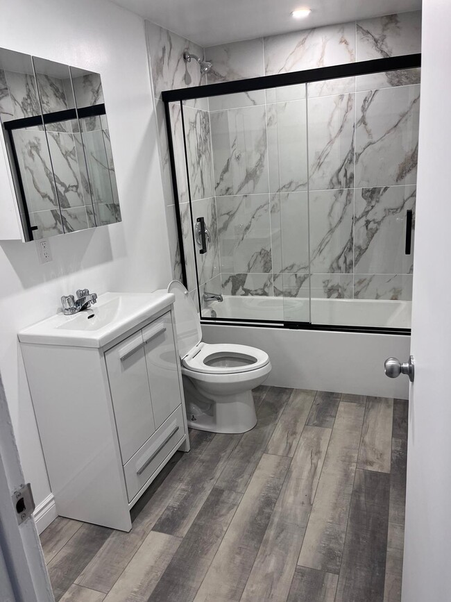 Photo du bâtiment - 7489 Av De Châteaubriand