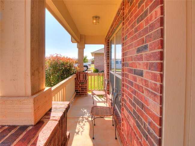 Building Photo - Deer Creek Schools- 3Bedroom/Formal Dinnin...