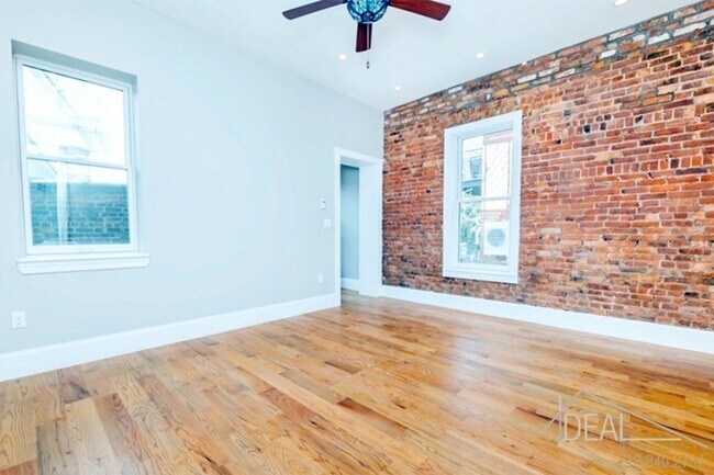 Building Photo - 805 Prospect Pl