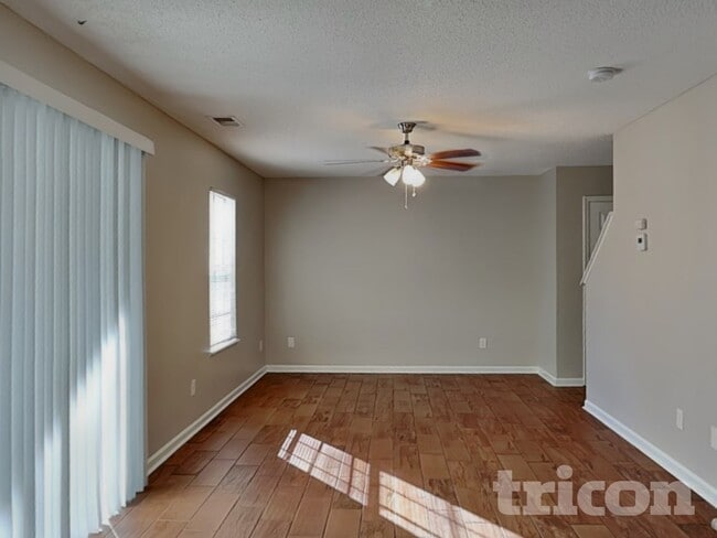 Building Photo - 2000 Lake Carolina Dr