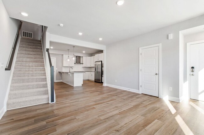 Building Photo - Cozy & Contemporary 3BR Condo in Raven Ridge, Raleigh!